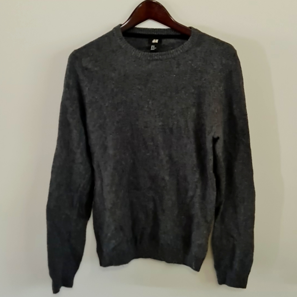 Men's H&M medium dark gray sweater